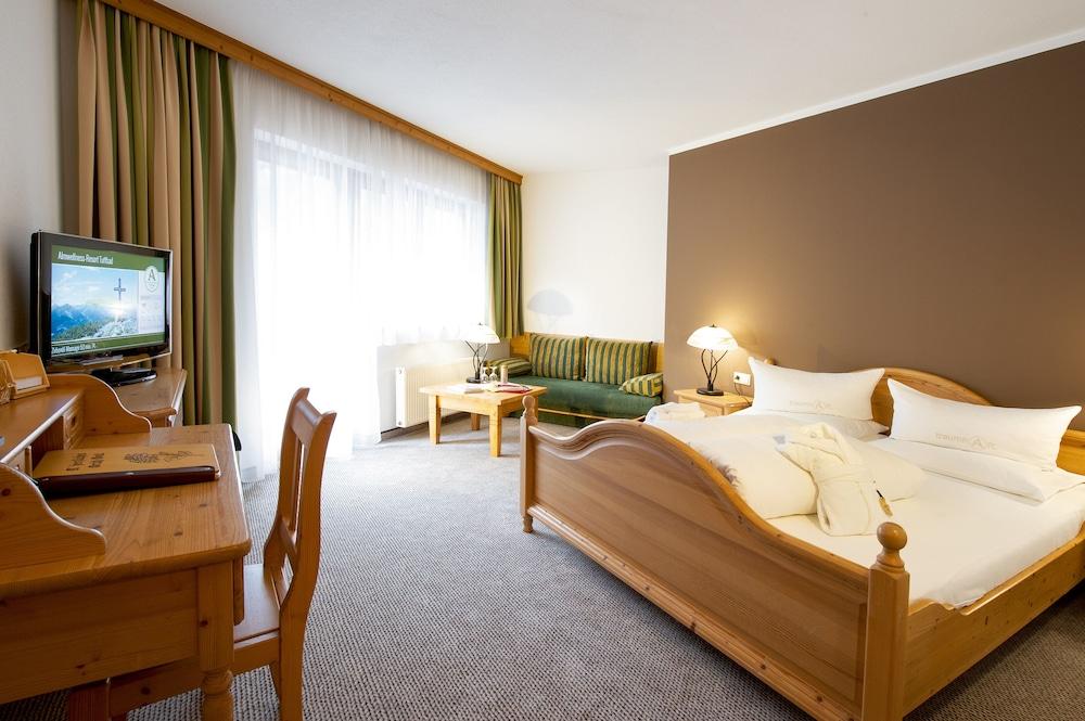 image 1 at Almwellness-Resort Tuffbad by Tufbad 3 Sankt Lorenzen im Lesachtal Lesachtal Carinthia 9654 Austria