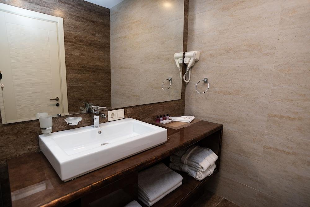 image 4 at Gallery Art Hotel by Ilia Chavchavadze Avenue 29 Tbilisi Tbilisi 0179 Georgia