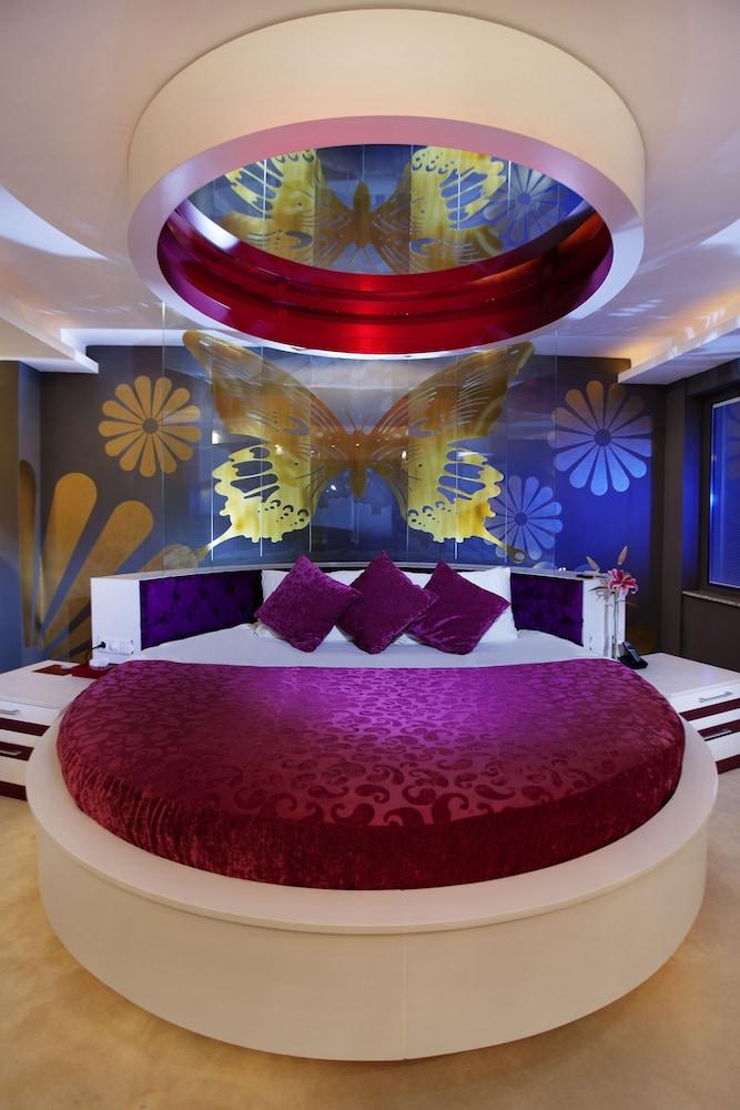 image 1 at Royal Diwa Tekirova Resort by Tekirova Village Kemer Antalya 07995 Turkey