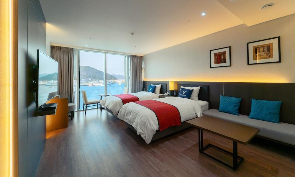 image 1 at Yeosu Venezia Hotel & Resort by 61-13, Odongdo-ro Yeosu Jeollanam-do 59723 South Korea