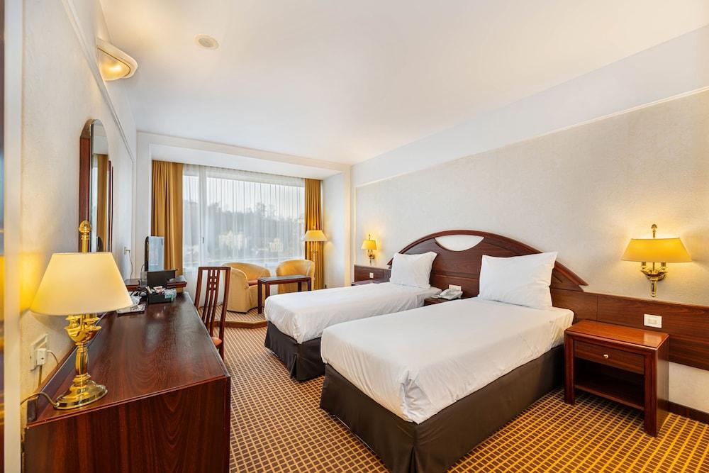 image 3 at Aro Palace Hotel by 27 Eroilor Boulevard Brasov 5000000 Romania
