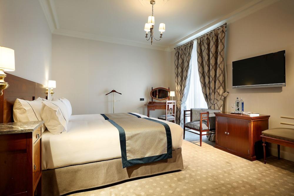 image 2 at Eurostars Hotel Real by Paseo Perez Galdos 28 Santander Cantabria 39005 Spain