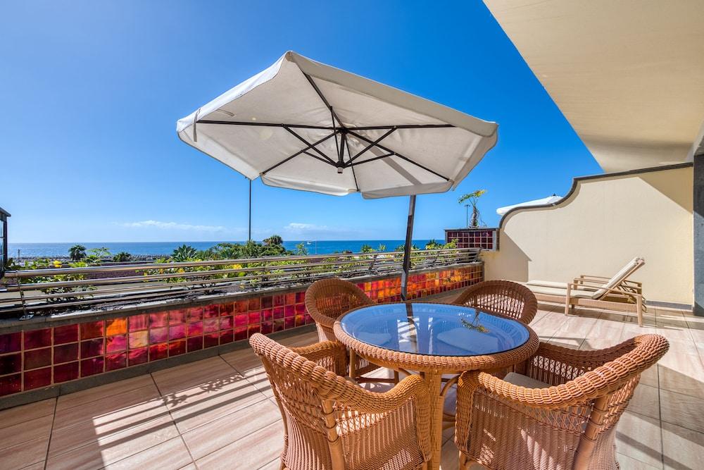 image 1 at Holiday Club Playa Amadores by Avenida Ministra Anna Lindh 1 Mogan Las Palmas 35130 Spain