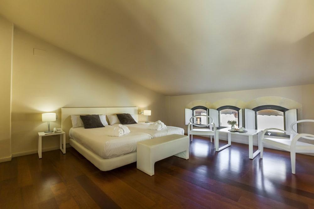 image 3 at Hotel Gran Claustre Restaurant & Spa by Carrer del Cup, 2 Altafulla 43893 Spain