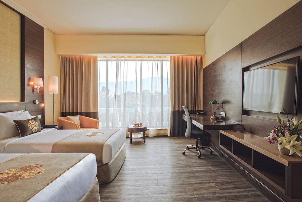 image 2 at Radisson Blu Plaza Hotel Mysore by 1 MG Road Nazarabad Mohalla Mysore Karnataka 570 010 India