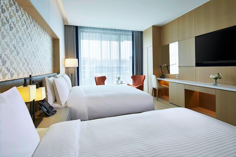 image 1 at Shinhwa Jeju Shinhwa World Hotel & Resorts by 38, Sinhwayeoksa-ro 304beon-gil Andeok-myeon Seogwipo Jeju 63522 South Korea