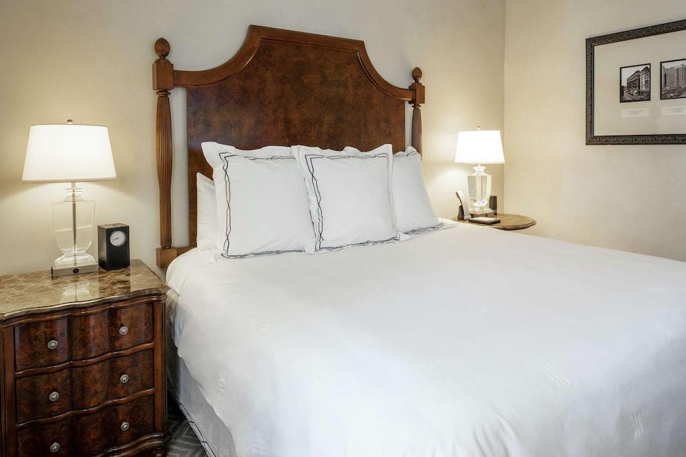 image 3 at The Roosevelt New Orleans, A Waldorf Astoria Hotel by 130 Roosevelt Way New Orleans LA Louisiana 70112 United States
