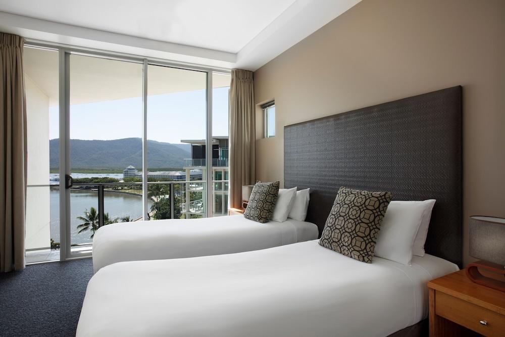 image 3 at Mantra Trilogy by 101 - 105 The Esplanade Cairns QLD Queensland 4870 Australia