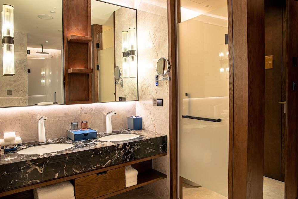 image 5 at Sheraton Kunming by Longhui Road 206 Kunming Yunnan 650000 China