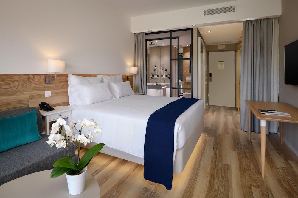 image 2 at Tivoli Alvor Algarve Resort by EM531 - Quinta da Amoreira Alvor Portimão Faro 8500 Portugal