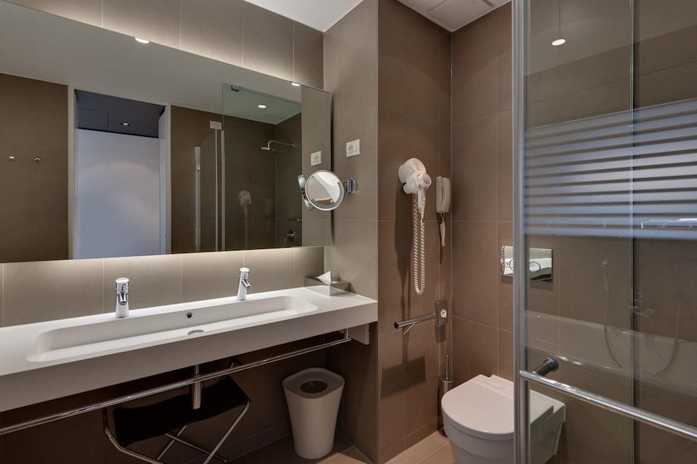 image 7 at Lone Hotel by Maistra Collection by Luje Adamovica 31 Rovinj 52210 Croatia