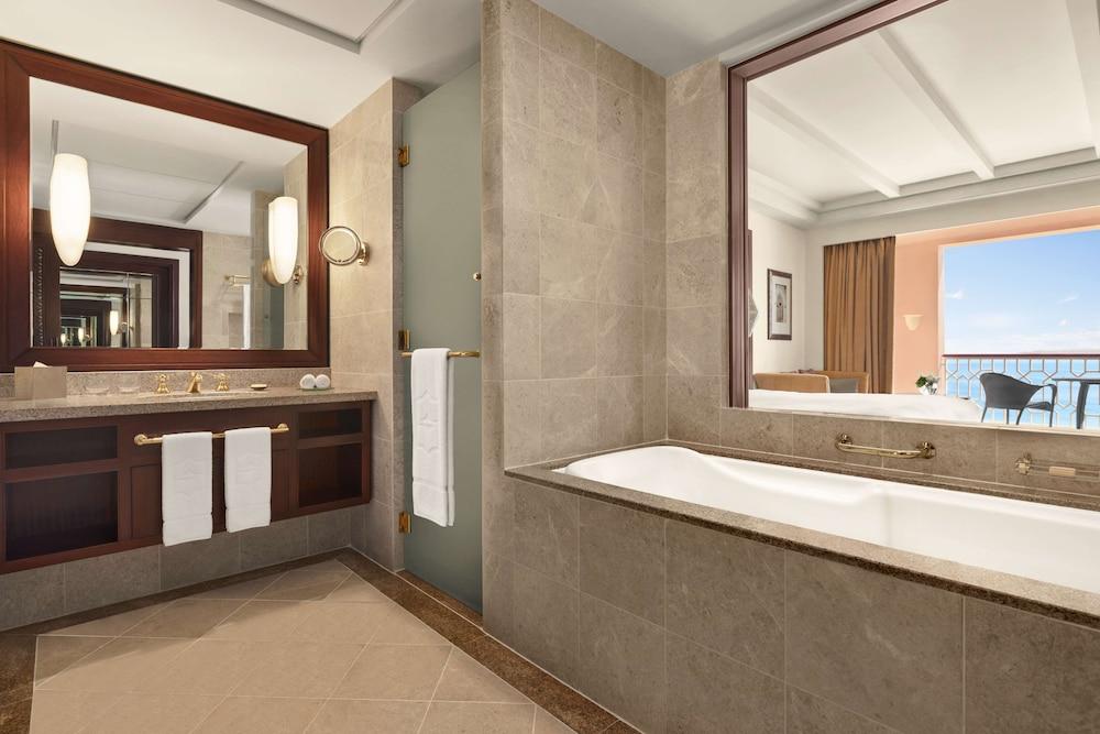 image 7 at Shangri-La Barr Al Jissah, Muscat by Barr Al Jissah Po Box 644 Muscat 100 Oman