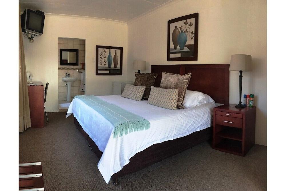 image 2 at Bon Ami Guest House by 208 Ninth Avenue, Morningside Durban KwaZulu-Natal 4001 South Africa