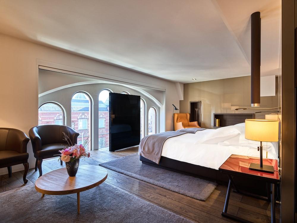 image 3 at Conservatorium Hotel by Paulus Potterstraat 50 Amsterdam 1071 DB Netherlands