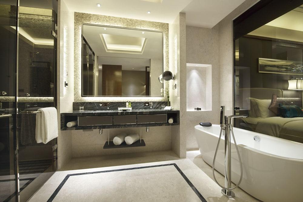 image 4 at Crowne Plaza Tianjin Jinnan, an IHG Hotel by Lingyu Road Balitai Area Jinnan District Tianjin Tianjin 300350 China