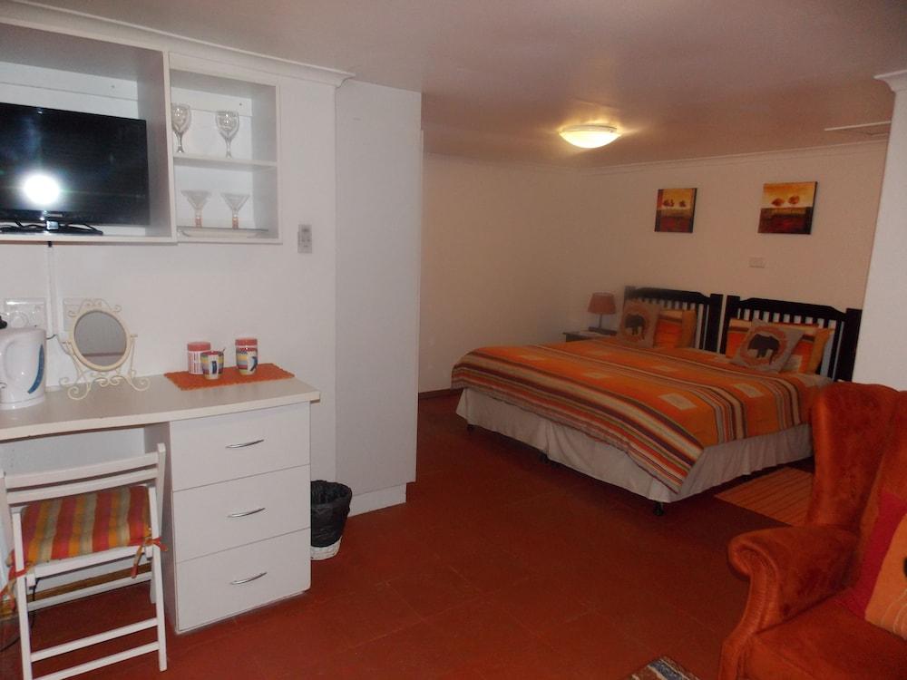 image 2 at Bizafrika Guest Lodge & Conference Center by 122 Krantzview Road Kloof KwaZulu-Natal 3610 South Africa