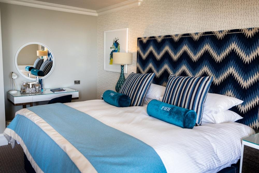 image 2 at Harbour Hotel Padstow by Station Road Padstow England PL28 8DB United Kingdom