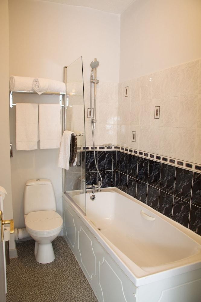 image 5 at The Oakhouse Hotel by The Square Axbridge England BS26 2AP United Kingdom