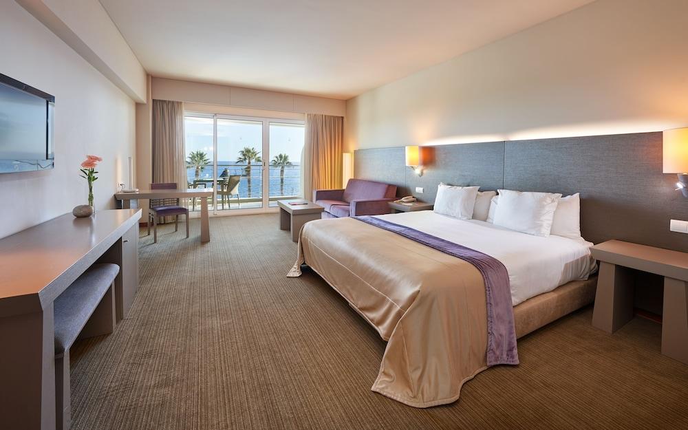 image 1 at Melia Madeira Mare by Rua Leichlingen, nº 2-4 Funchal 9000-003 Portugal