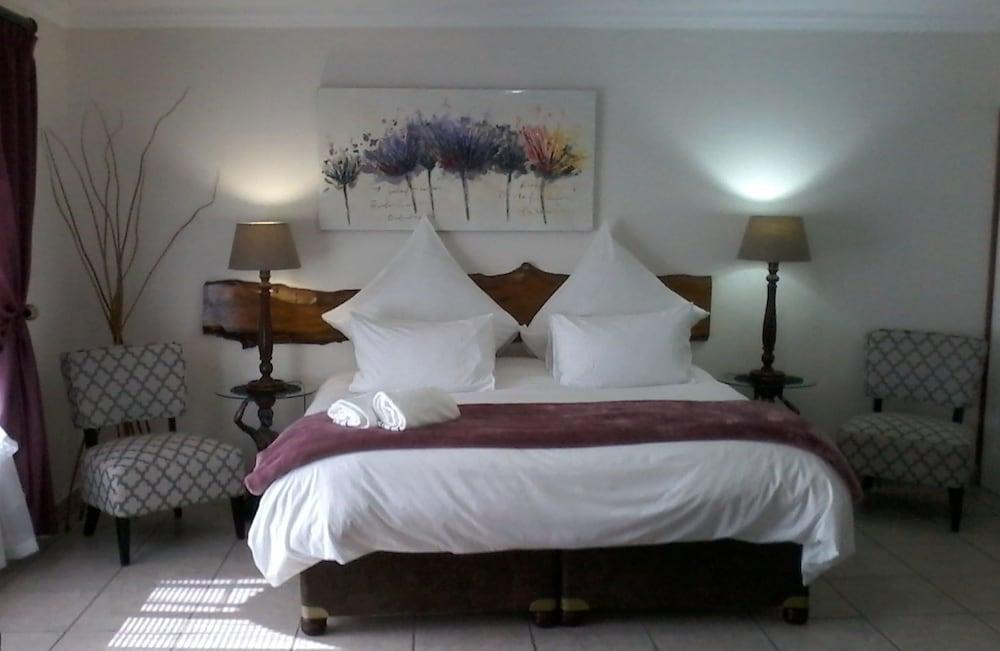 image 1 at Akidogo Guest House by 65 Kingsway Gardens, Warner Beach Amanzimtoti, Durban Kingsburgh KwaZulu-Natal 4140 South Africa