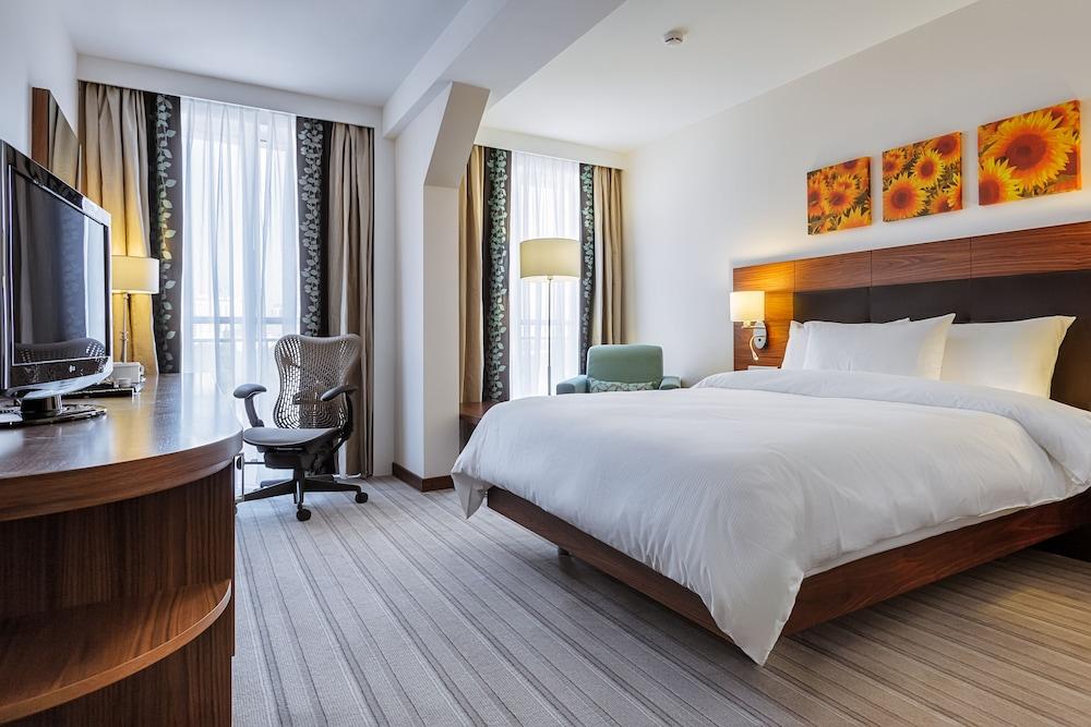 image 3 at Hilton Garden Inn Krasnodar by Krasnaya Street 25/2 Krasnodar 350000 Russia