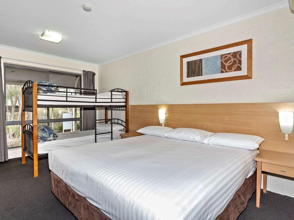 image 1 at ibis Styles Canberra Eaglehawk by 1222 Federal Highway Service Road Sutton NSW New South Wales 2602 Australia