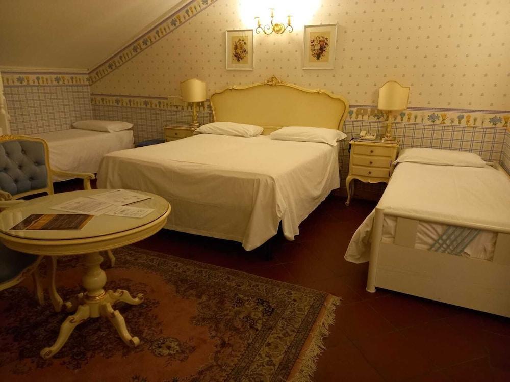image 1 at Hotel Duchessa Isabella& SPA by Via Palestro 70 Ferrara 44100 Italy