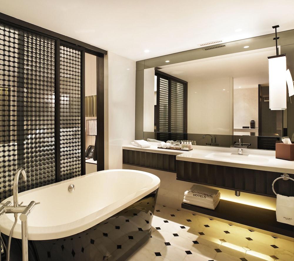 image 5 at Naumi Hotel (SG Clean) by 41 Seah Street Singapore 188396 Singapore