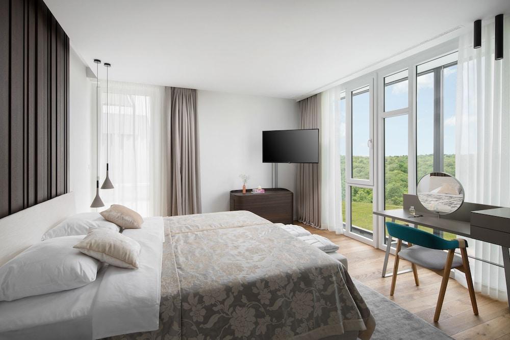 image 2 at Luxury Villas Mon Perin by Ulica Grote 22 Bale Istria 52211 Croatia