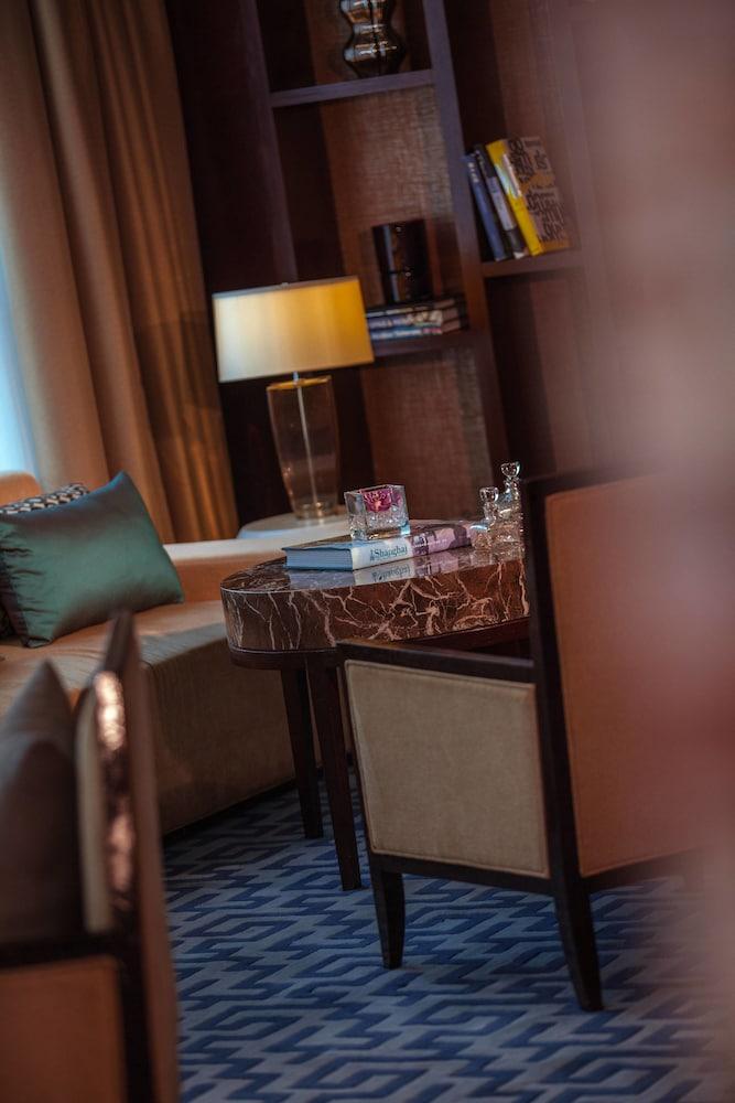 image 7 at Renaissance Tianjin Lakeview Hotel by 16 Bin Shui Road He Xi District Tianjin Tianjin 300061 China