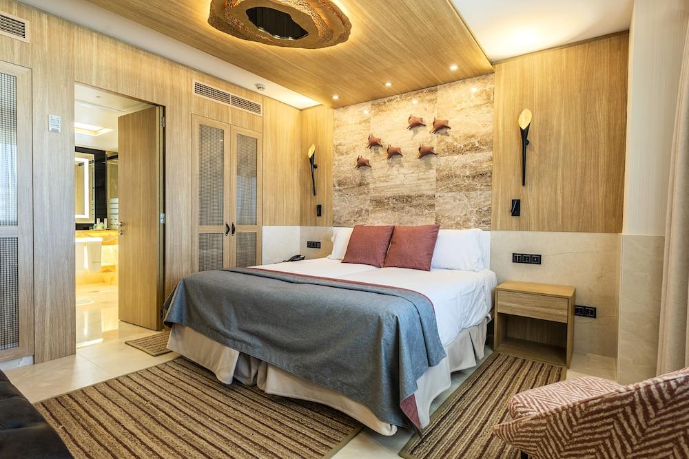 image 2 at Hotel Santemar by C/ Joaquin Costa, 28 Santander Cantabria 39005 Spain
