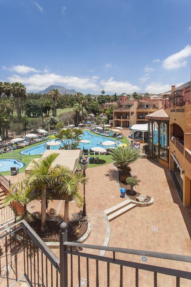 image 9 at Hotel Villa Mandi Golf Resort by Laderas del Espejo, 7 Arona Santa Cruz de Tenerife 38650 Spain