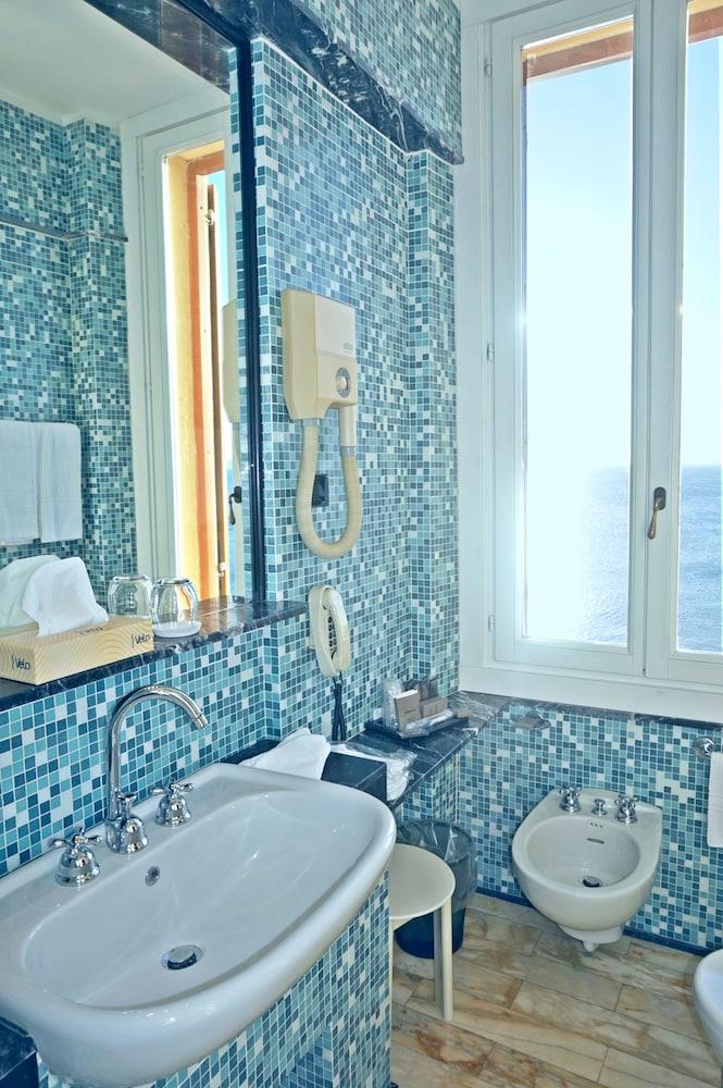 image 7 at Villa Las Tronas Hotel & Spa by Lungomare Valencia 1 Alghero SS 7041 Italy