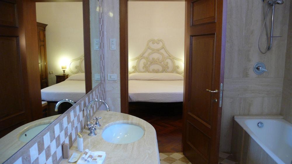 image 3 at Hotel & Residenza 100 Torri by Via Costanzo Mazzoni 6 Ascoli Piceno AP 63100 Italy
