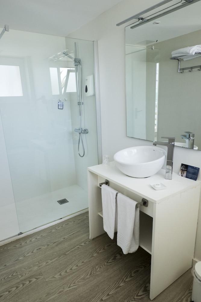 image 8 at Hotel Subur Maritim by Paseo Marítimo, s/n Sitges 08870 Spain