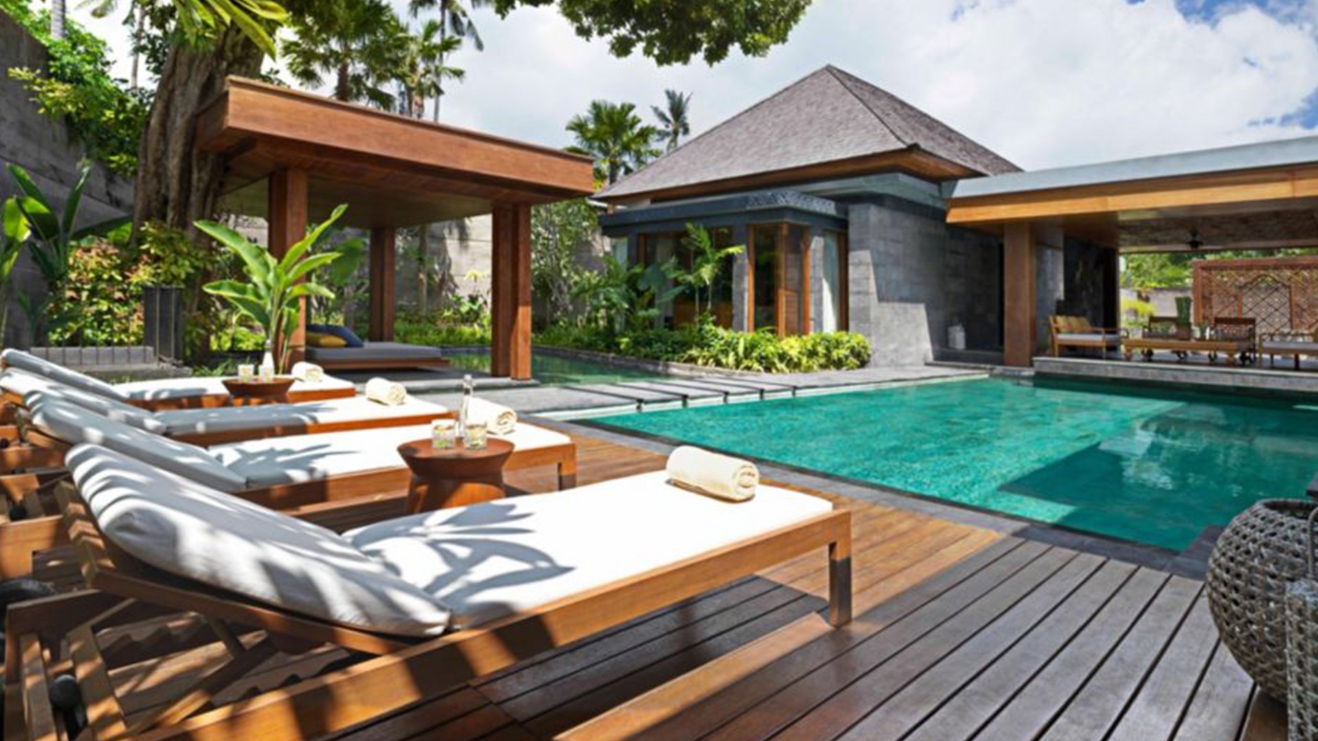 Five-Star Seminyak Beach Glamour with Six Onsite Restaurants, Seminyak ...