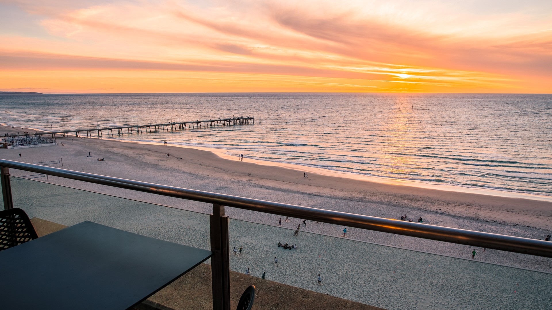 Glenelg Apartment Escape Just 20 Minutes from Adelaide CBD with