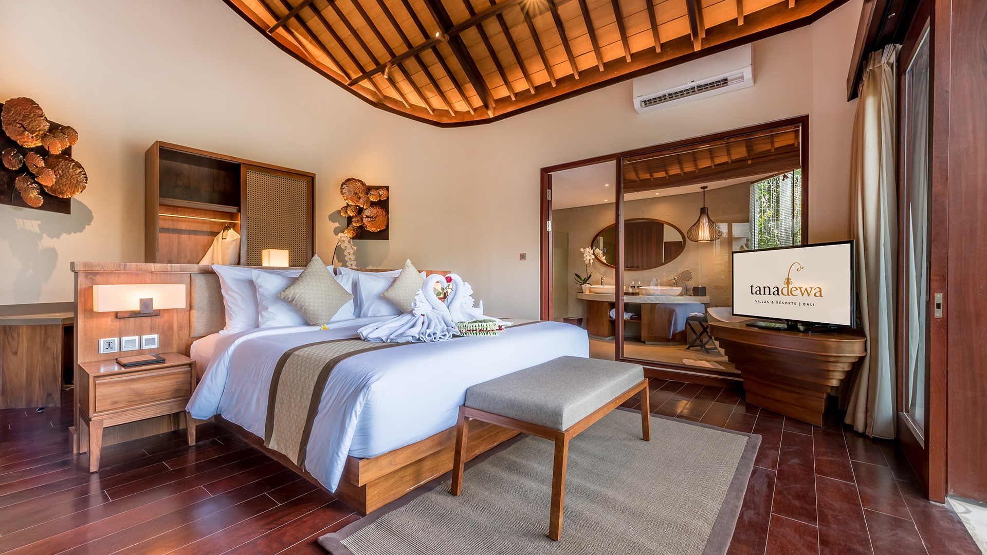 FiveStar Bali Retreat just 10 Minutes from Ubud with Rooftop Bar, Ubud