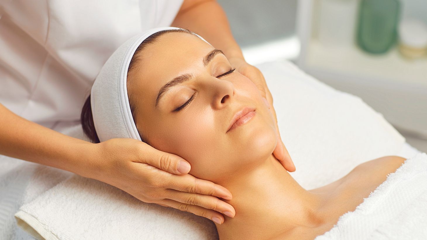 Perth 45Minute Spa Sessions with Hydra Facial, Hydration Mask & Hand