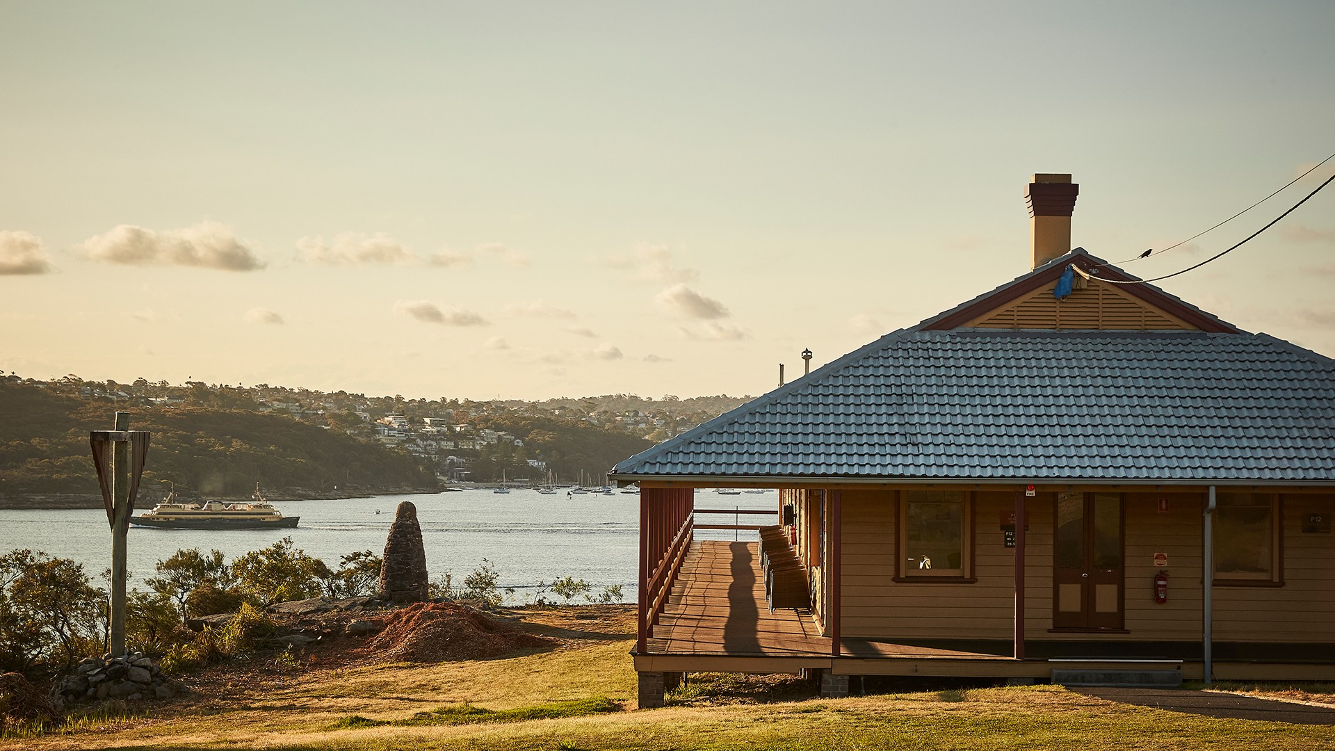 https://luxuryescapes.com/us/hotels/location/manly/sydney/new-south-wales/australia