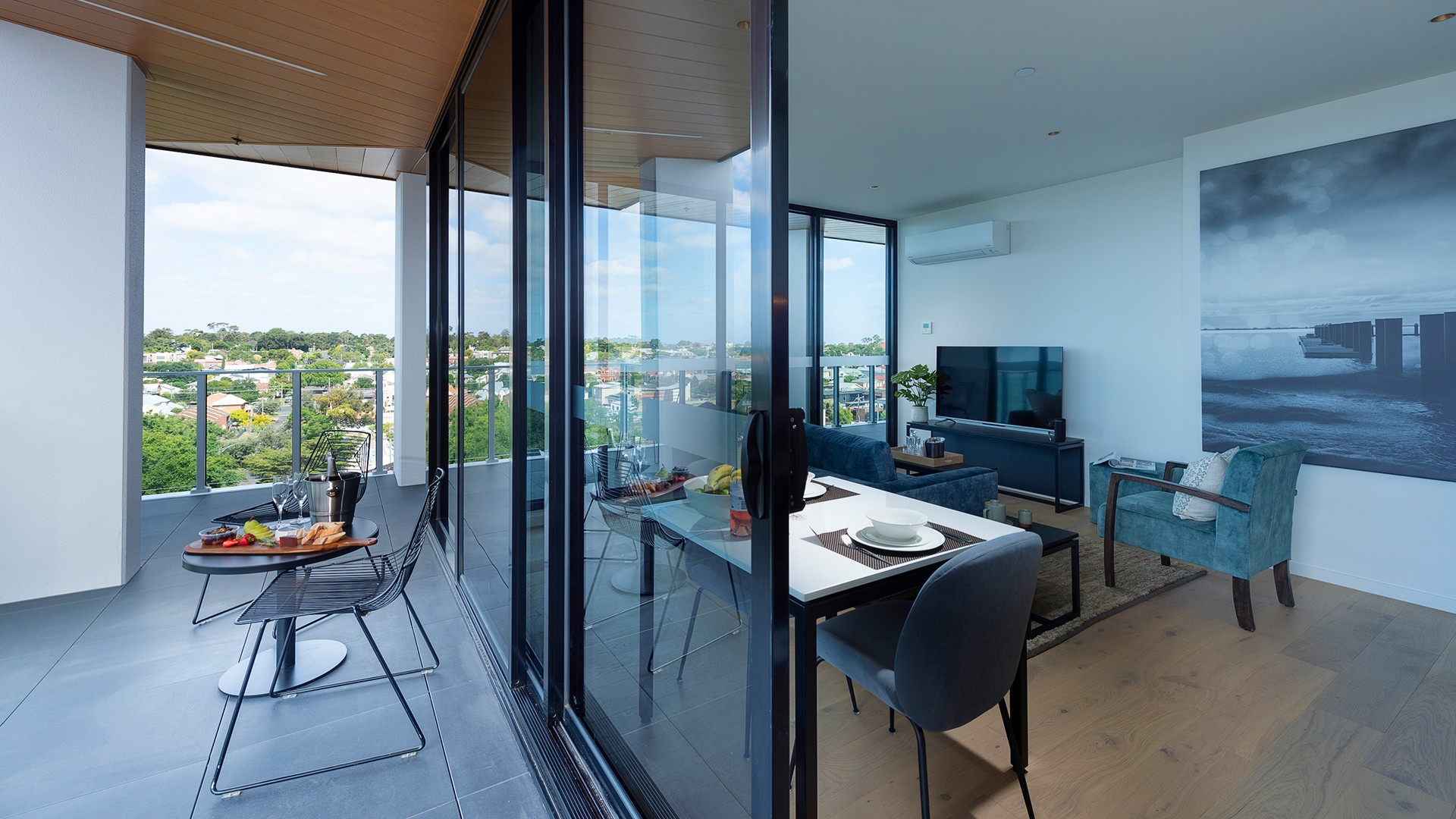 Luxe Geelong Waterfront Serviced Apartments , Geelong, Victoria