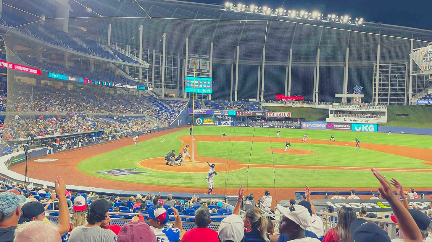 Miami: Witness an Miami Marlins Major League Baseball Game at loandepot Park