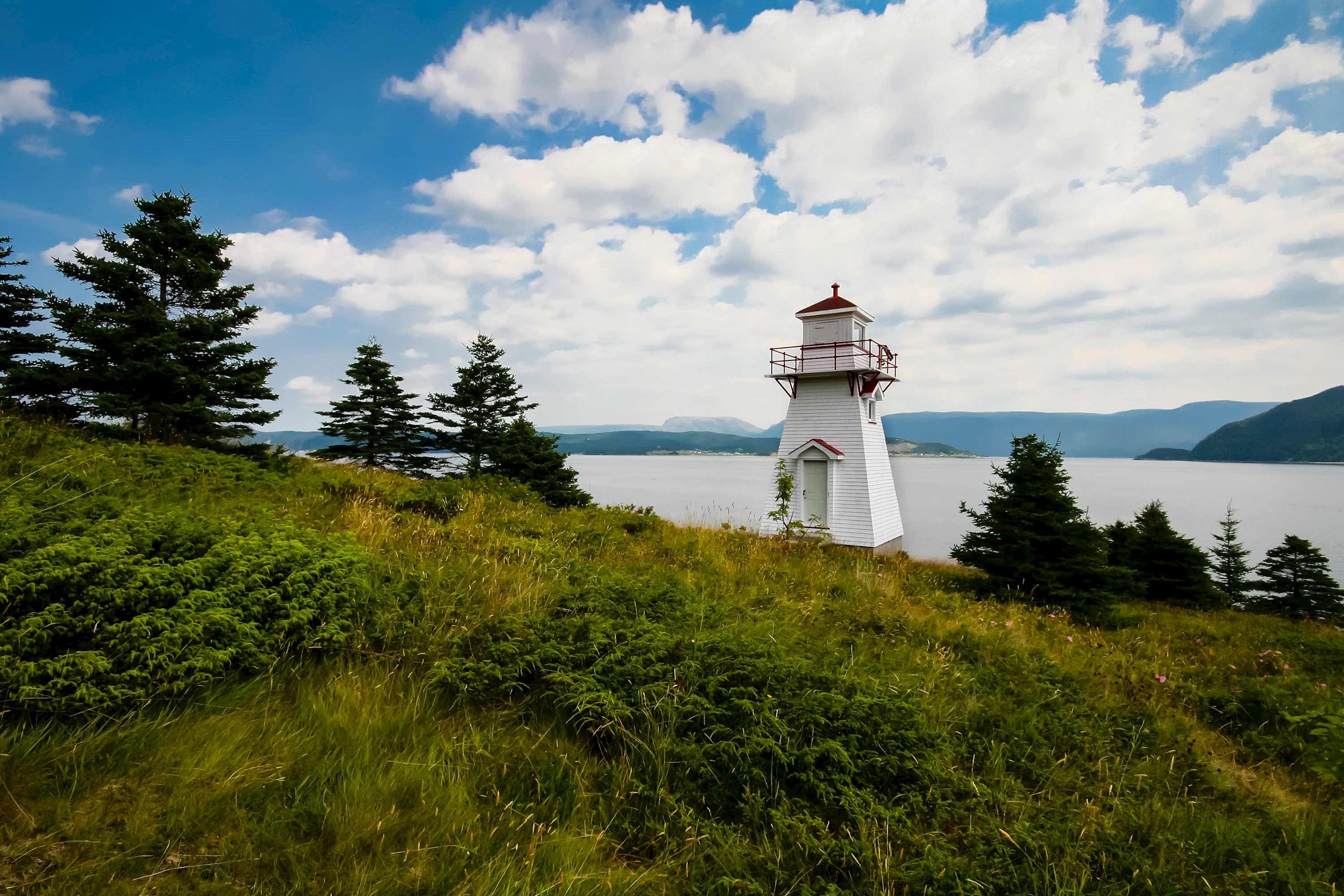 Scenic Wonders of Newfoundland, Labrador & Ile Saint Pierre Guided Tour