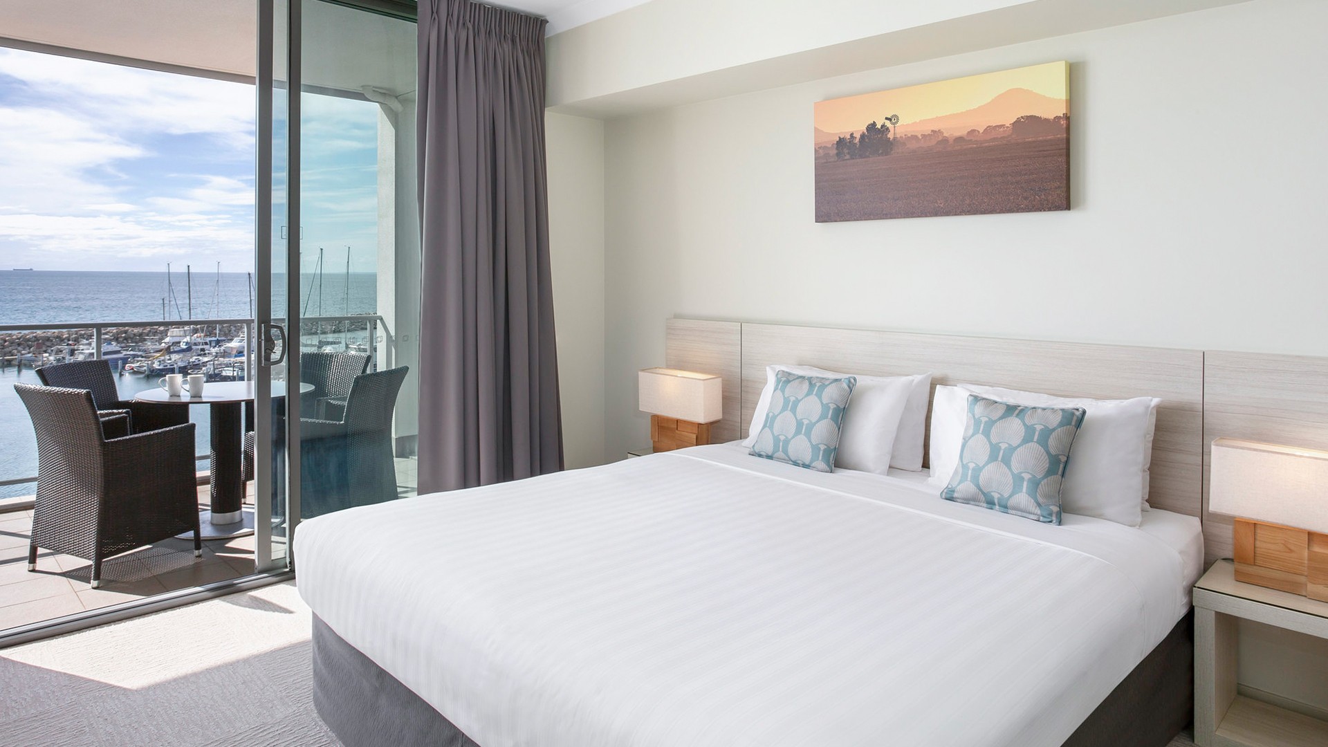 Central Geraldton SelfContained Apartment Escape on Batavia Coast