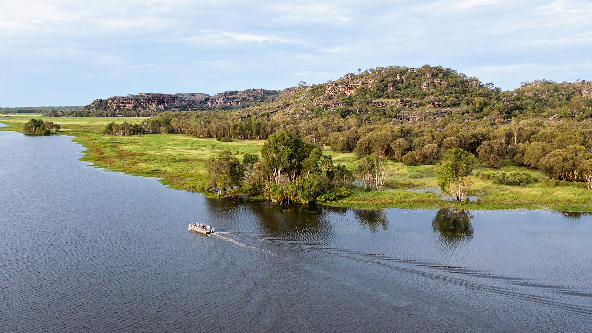 Deluxe 11-Day The Ghan Expedition from Darwin to Adelaide with Arnhem ...