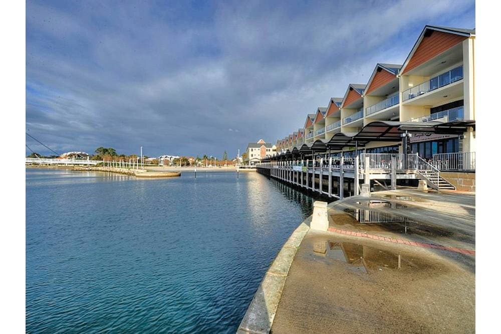 Dolphin Quay Apartments, Mandurah Luxury Escapes AU