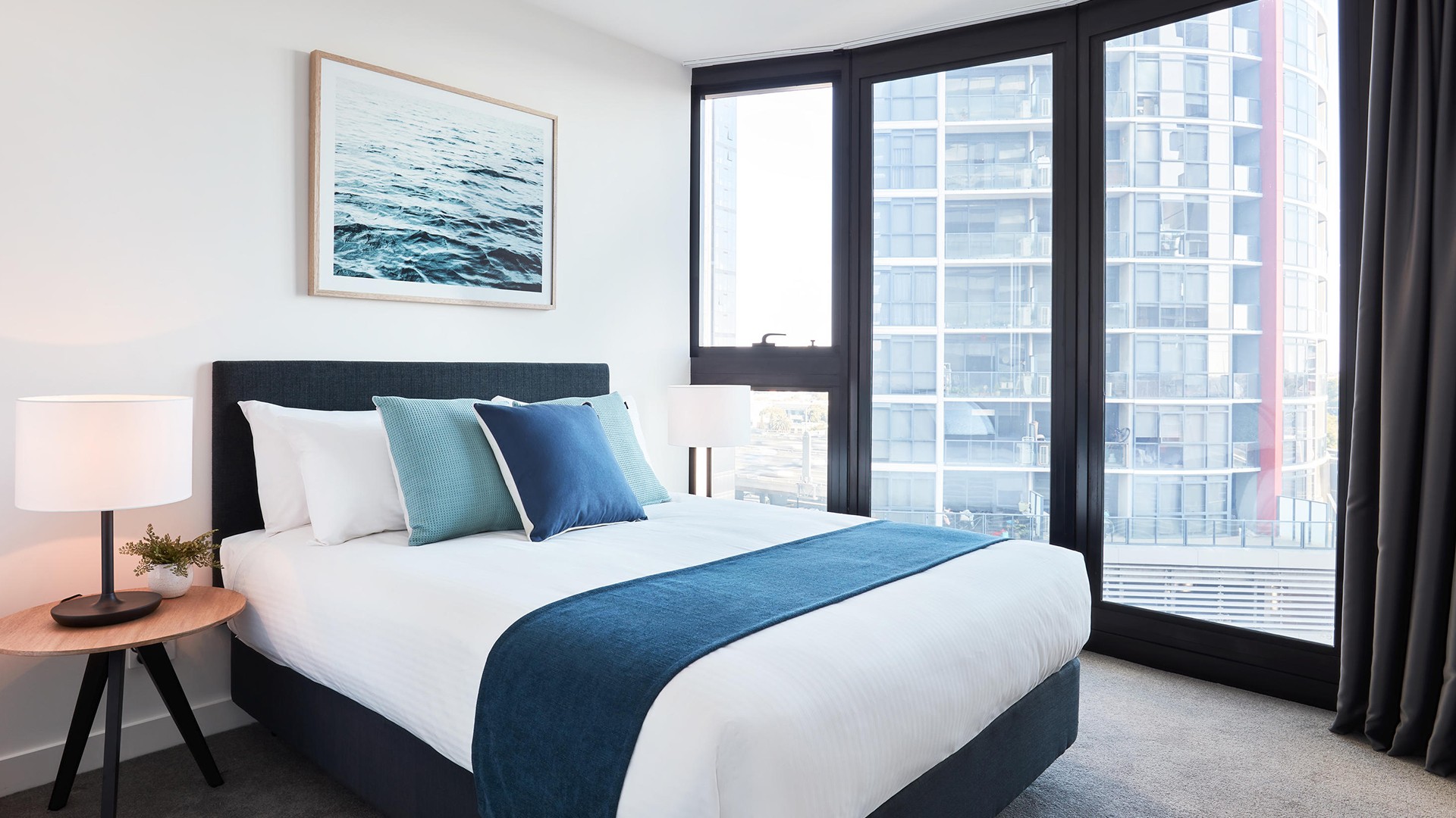 Melbourne Peppers Apartments in the Heart of Southbank with Rooftop