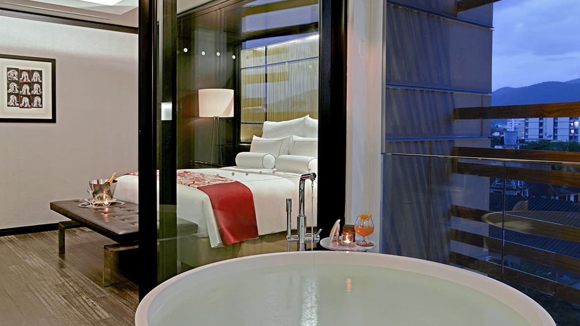 Room image mf8ypjjg7vmy1jam2yh