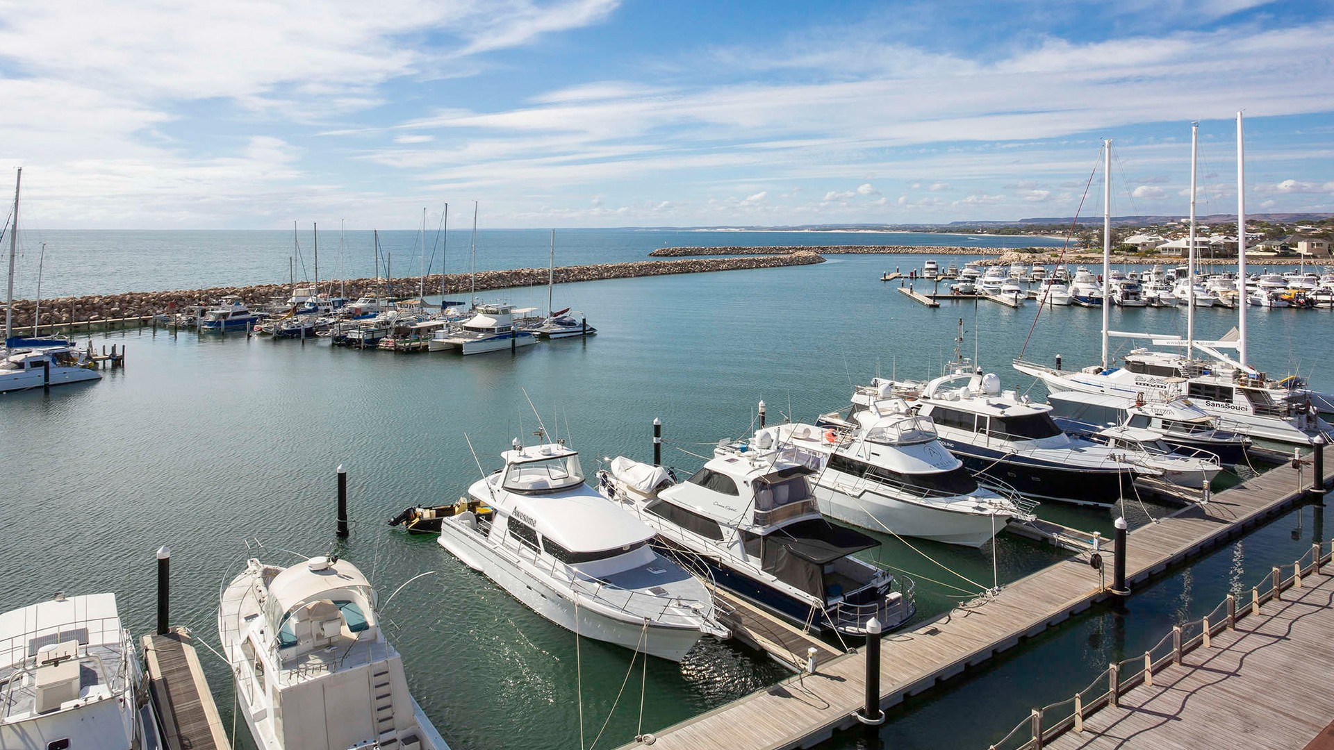 Central Geraldton SelfContained Apartment Escape on Batavia Coast