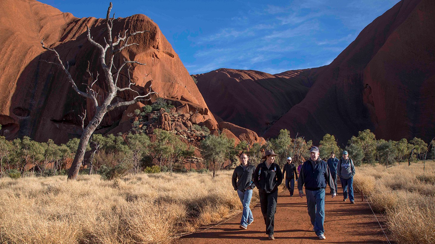 Uluru: Three-Hour Guided Uluru Highlights Tour with Picnic Breakfast